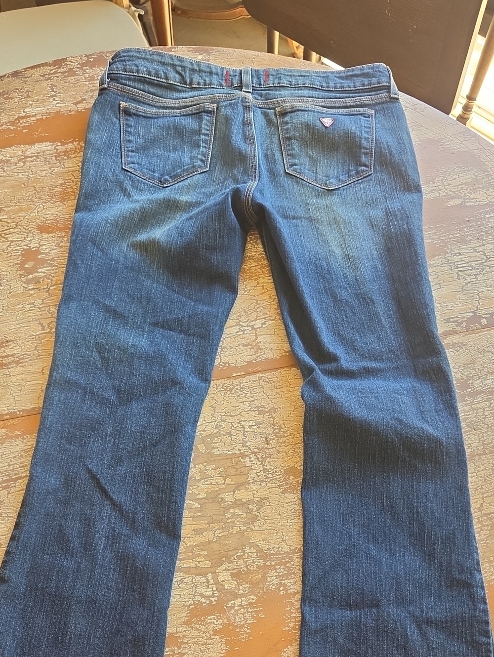 Guess Straight Leg Jeans in Dark Blue with Pink Logo